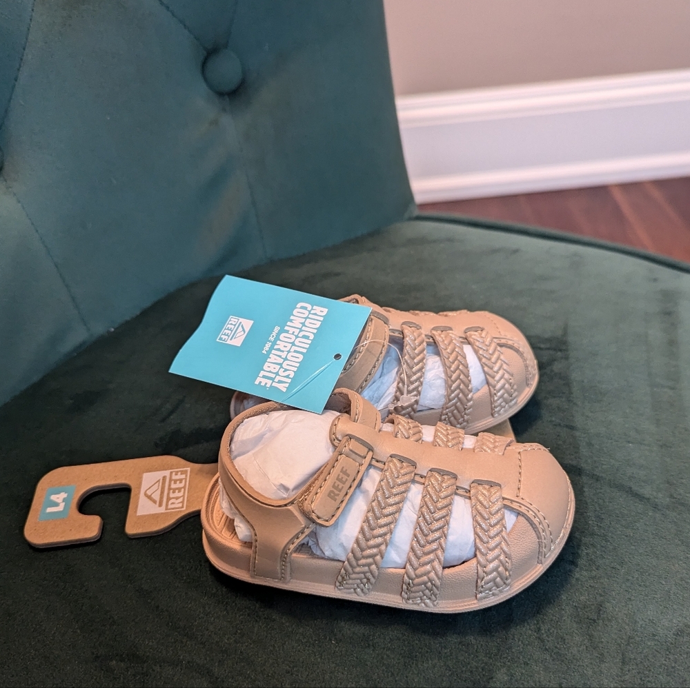 NWT Reef Toddler Water Beachy Sandals 4